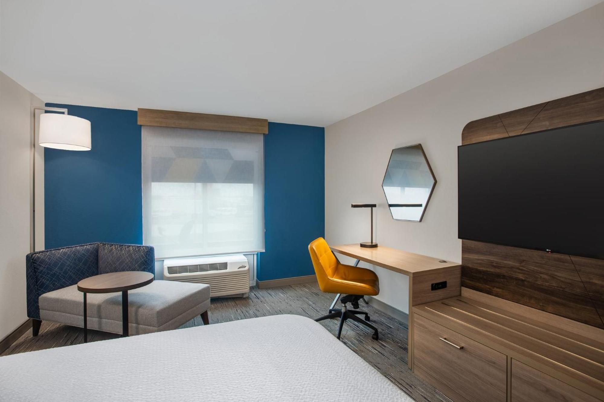 Holiday Inn Express Hotel & Suites Terre Haute By Ihg Zewnętrze zdjęcie