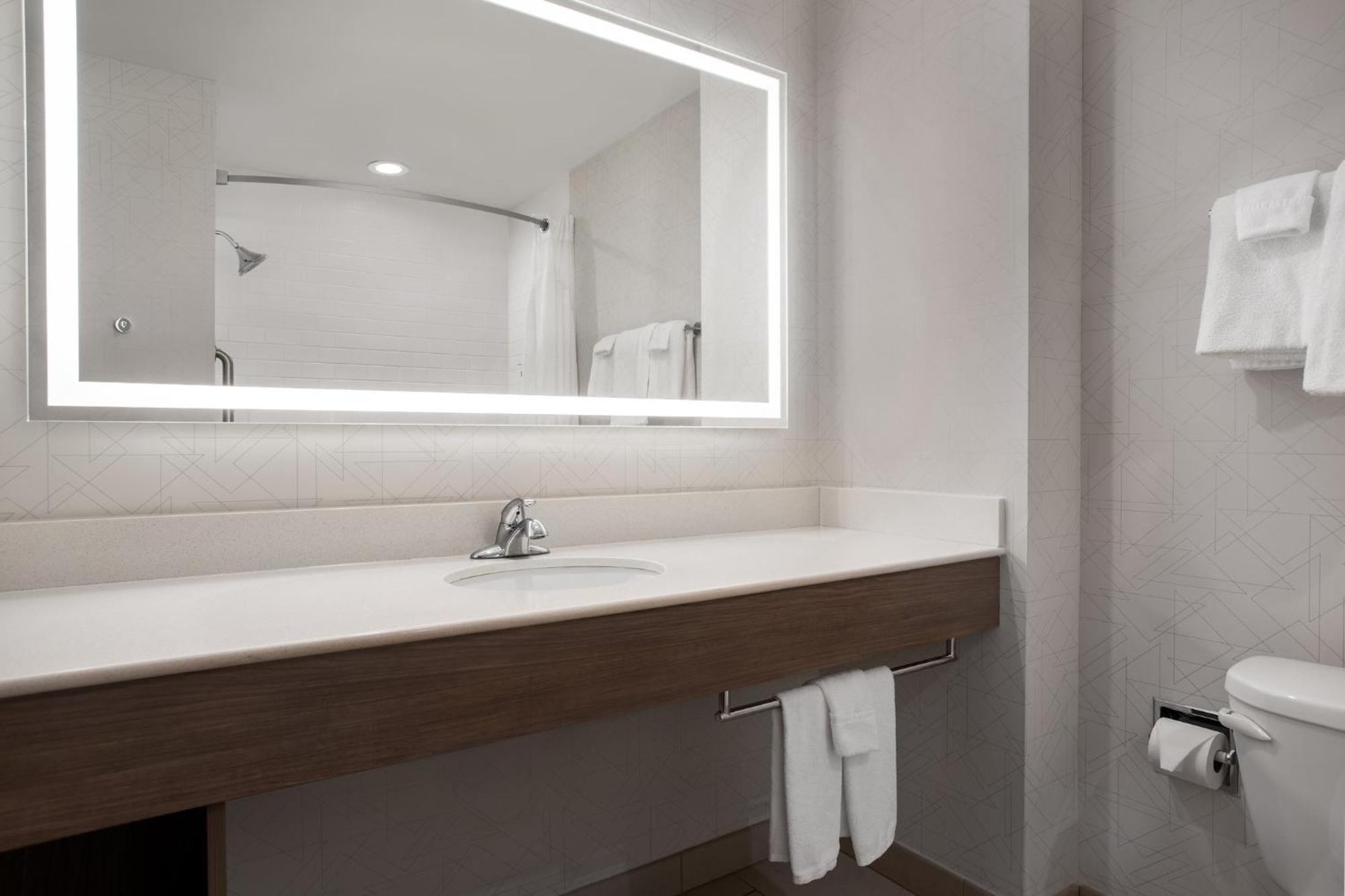 Holiday Inn Express Hotel & Suites Terre Haute By Ihg Zewnętrze zdjęcie
