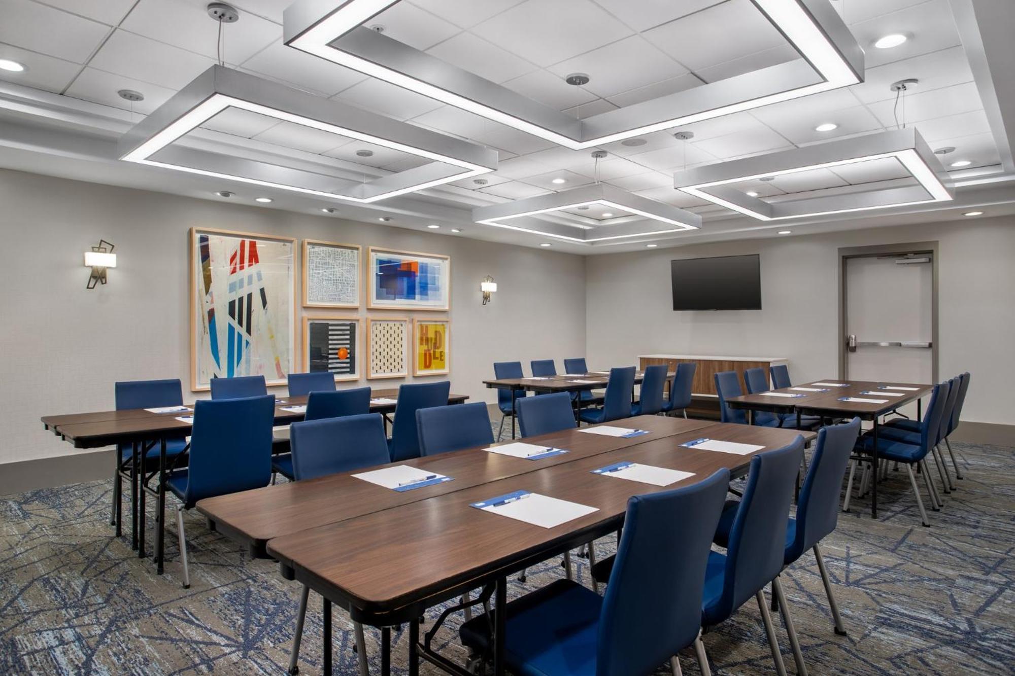 Holiday Inn Express Hotel & Suites Terre Haute By Ihg Zewnętrze zdjęcie
