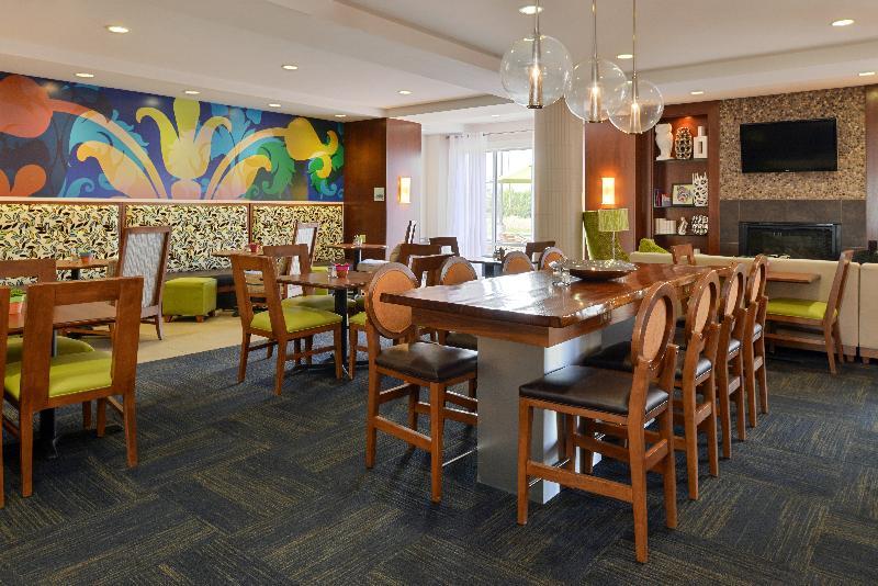 Holiday Inn Express Hotel & Suites Terre Haute By Ihg Zewnętrze zdjęcie